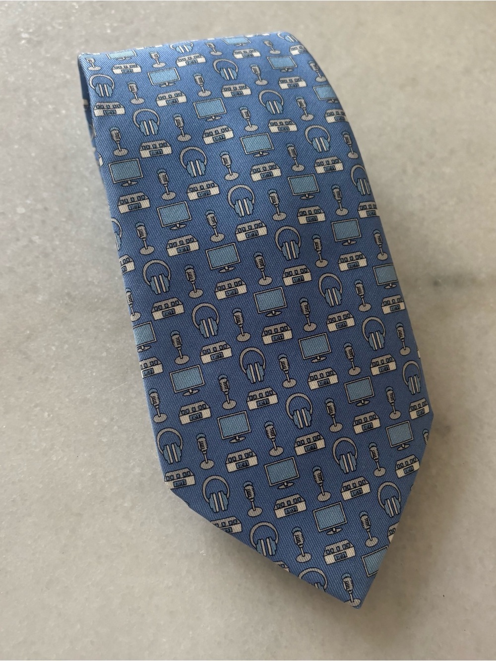 Vineyard Vines custom collection Men's Blue Patterned Tech Motif Tie NABPAC